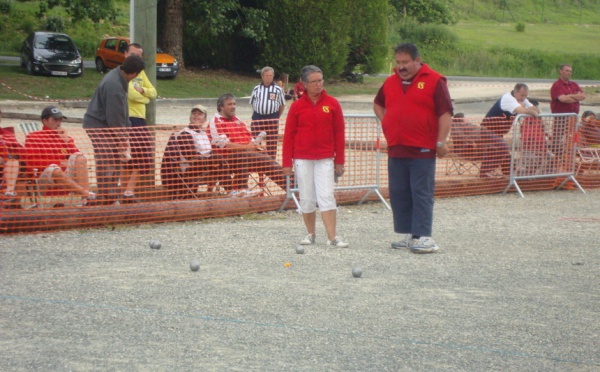 Le Pétanque Club de la double se distingue à La Tour Blanche.