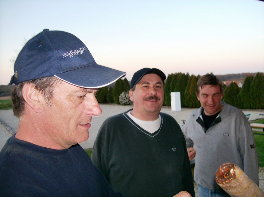 11 NOVEMBRE, VOILA VOS CADRES ET VOS PARTIES EN POULES ! 11 NOVEMBRE, VOILA VOS CADRES ET VOS PARTIES EN POULES !