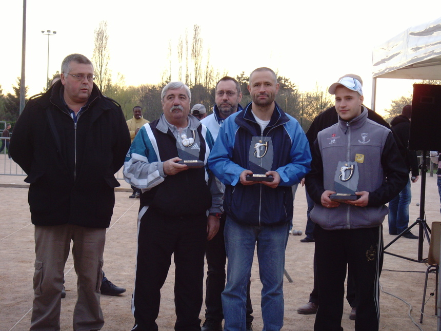 MIKA (l'autre, pas le notre !) VICE CHAMPION TAT 78 2011 ! MIKA (l'autre, pas le notre !) VICE CHAMPION TAT 78 2011 !