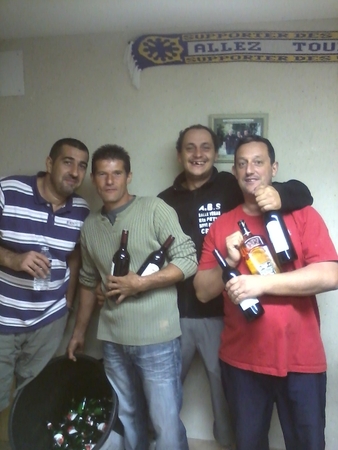 Quelle bande de "pochtrons" Quelle bande de "pochtrons"