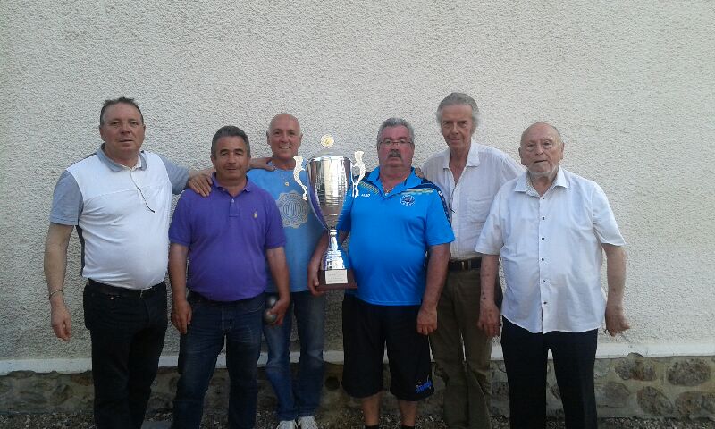 Challenge H.GARCIA - 2016 - Remise du Challenge H.GARCIA aux vainqueurs Gilles et Gilou Finaliste : Jean-Marc et Hervé Challenge H.GARCIA - 2016 - Remise du Challenge H.GARCIA aux vainqueurs Gilles et Gilou Finaliste : Jean-Marc et Hervé