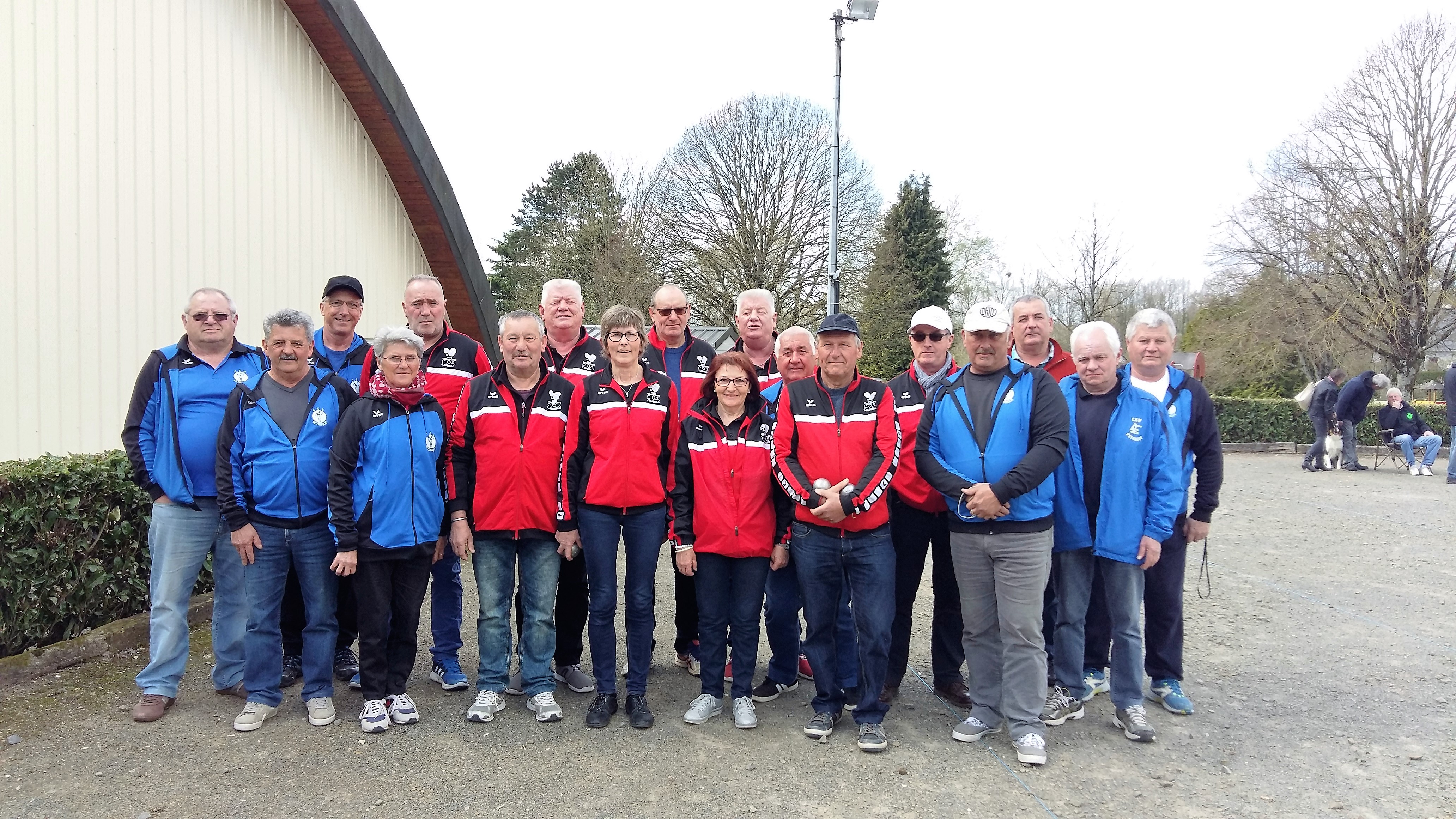les équipes de SOURDEVAL et VILLEDIEU les équipes de SOURDEVAL et VILLEDIEU