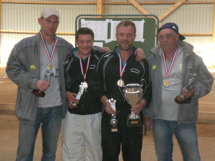 les champions et les finalistes COURVAL - COURVAL ( CHERBOURG ) les champions et les finalistes COURVAL - COURVAL ( CHERBOURG )