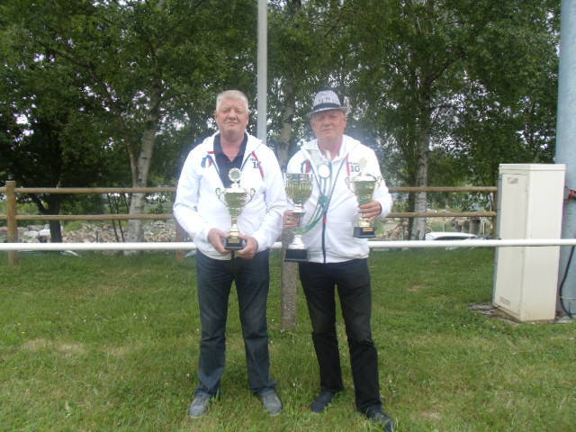 les VAINQUEURS du GRAND PRIX VETERANS ( 170 équipes ) patrick BLANC et jean BLANC