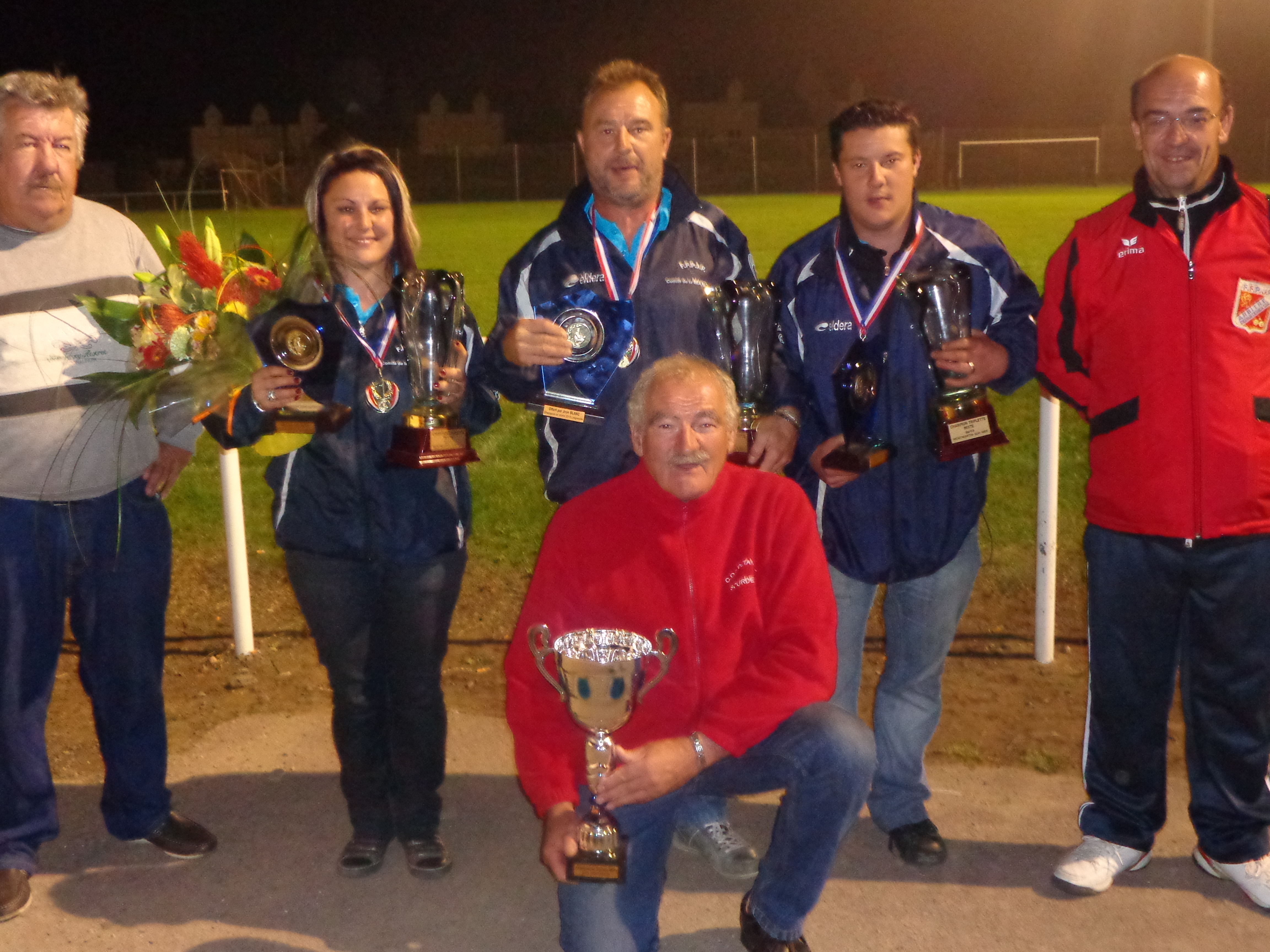 les vainqueurs avec leur président BRUNET roger