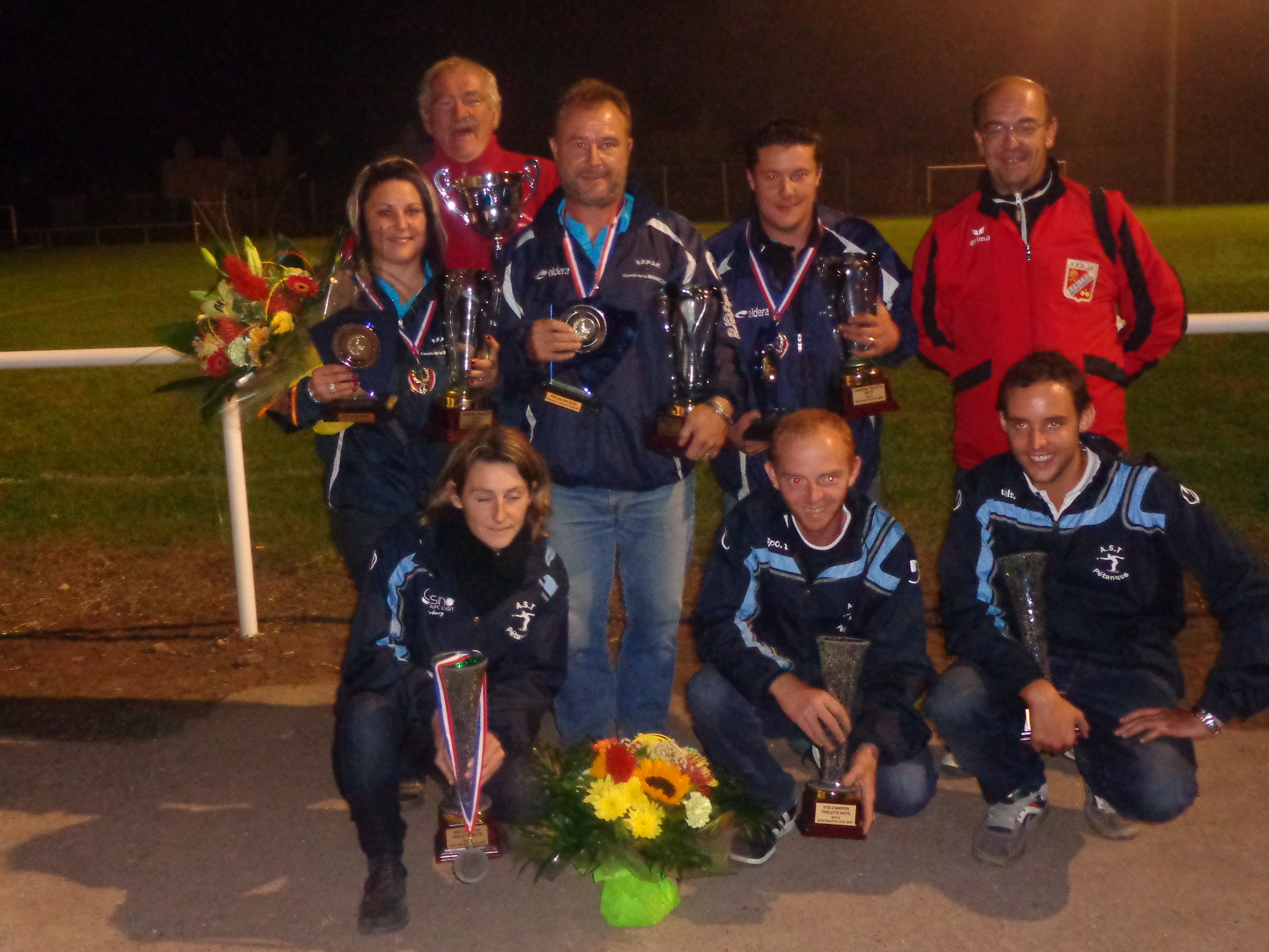 les vainqueurs avec peggy RAFFRAY- arnaud RAFFRAY- mathieu BACHELIER les vainqueurs avec peggy RAFFRAY- arnaud RAFFRAY- mathieu BACHELIER