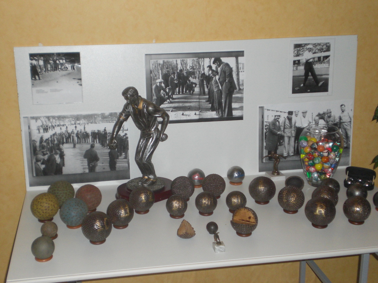 boule01.jpg boule01.jpg