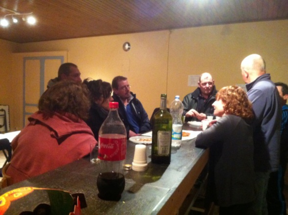 Discussion ..autour d'un verre Discussion ..autour d'un verre