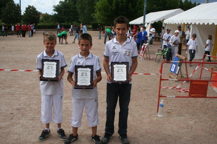 championnat  triplettes  minimes  a  Paray  sous  Briailles