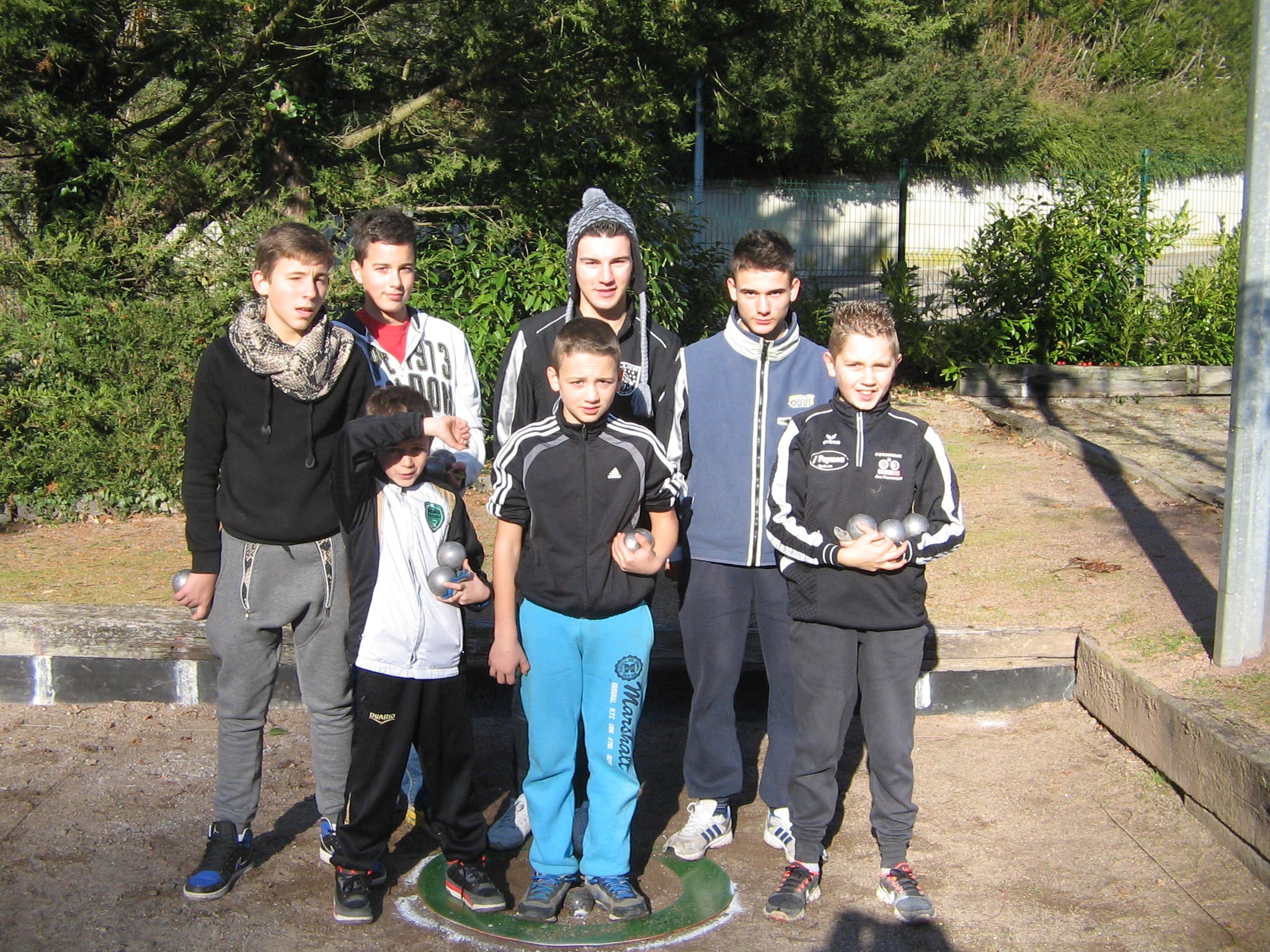 TRIPLETTES  DE  TRETEAU