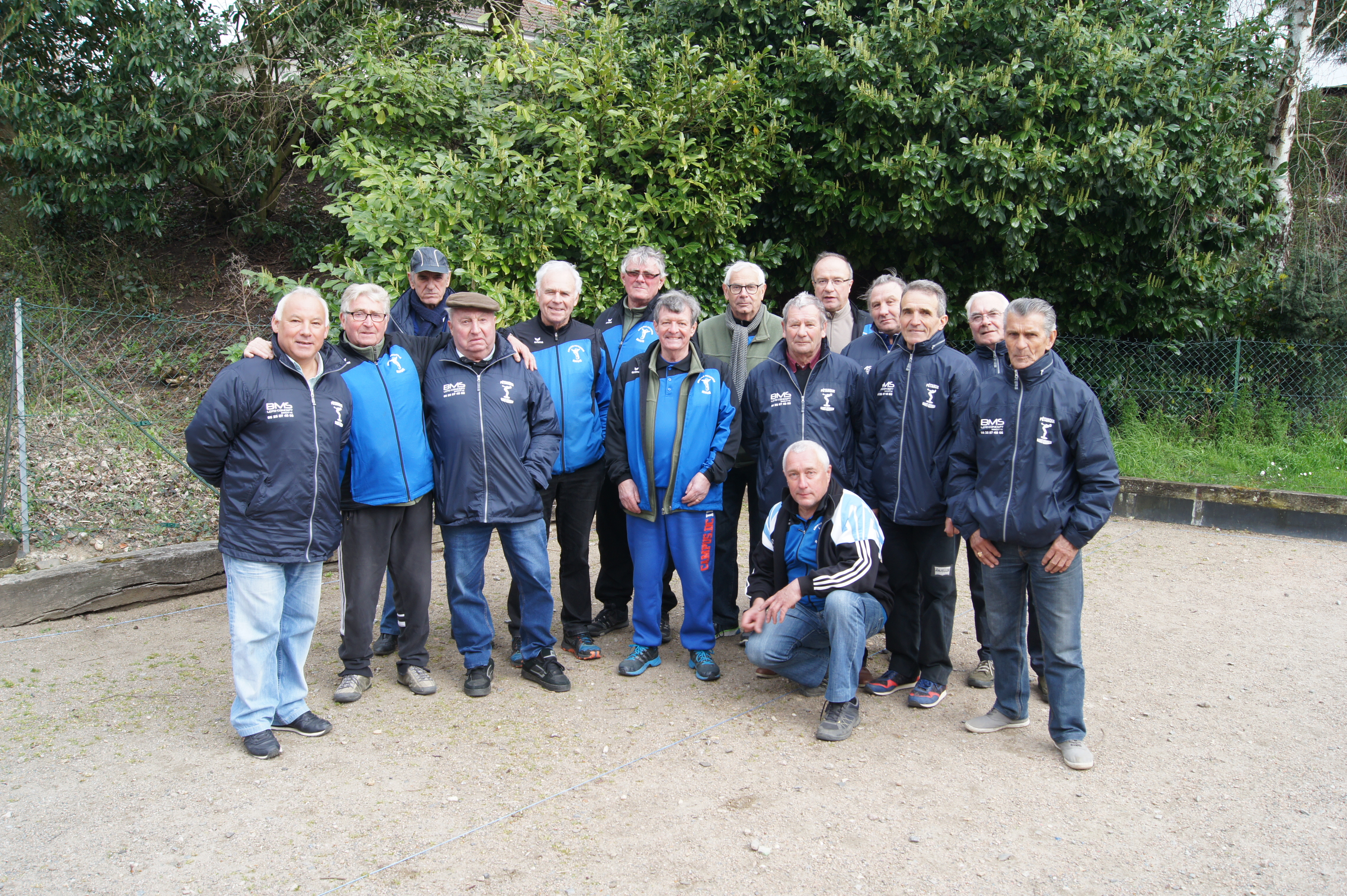 Vétérans  L'équipe  B  domine   Vichy Rhue