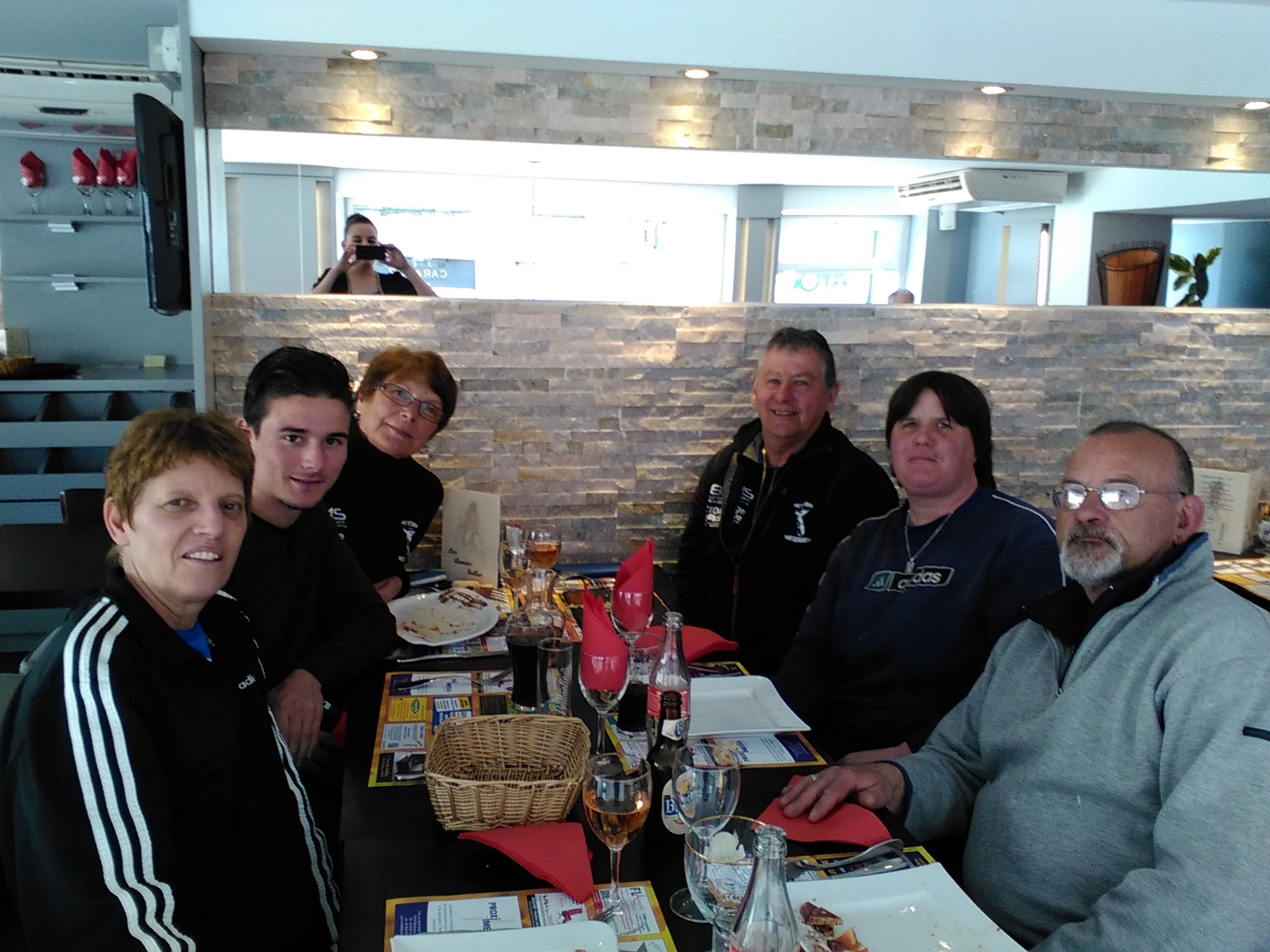 Les  Saint Germanois  au  restaurant  Les  Années  Folles