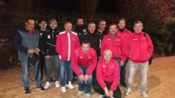 Les saint yorrais et les saint rémois réunis pour la photo souvenir. Les saint yorrais et les saint rémois réunis pour la photo souvenir.