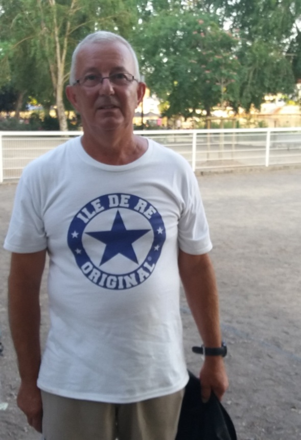 JEAN PIERRE REMPORTE LE CONCOURS (C) AU FESTIVAL VICHY PETANQUE EN TETE A TETE JEAN PIERRE REMPORTE LE CONCOURS (C) AU FESTIVAL VICHY PETANQUE EN TETE A TETE