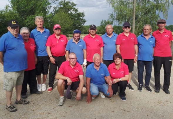 DEFAITE DES VETERANS FACE AU DONJON EN COUPE D'ALLIER DEFAITE DES VETERANS FACE AU DONJON EN COUPE D'ALLIER