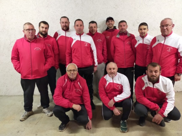 DÉFAITE DES SÉNIORS EN COUPE D'ALLIER FACE À NEUILLY LE RÉAL DÉFAITE DES SÉNIORS EN COUPE D'ALLIER FACE À NEUILLY LE RÉAL