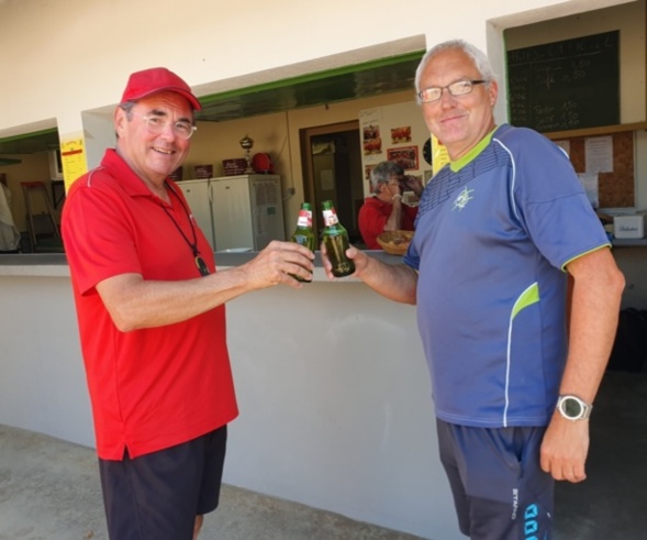 Ancien flic ou un peu plus jeune, toujours la même passion ! Ancien flic ou un peu plus jeune, toujours la même passion !