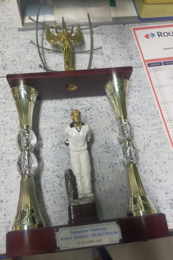 Le Challennge Tartarin/Piroche laissé par les vainqueurs au club et qui doit être gagné 3 ans consécutifs pour être remporté définitivement. Le Challennge Tartarin/Piroche laissé par les vainqueurs au club et qui doit être gagné 3 ans consécutifs pour être remporté définitivement.