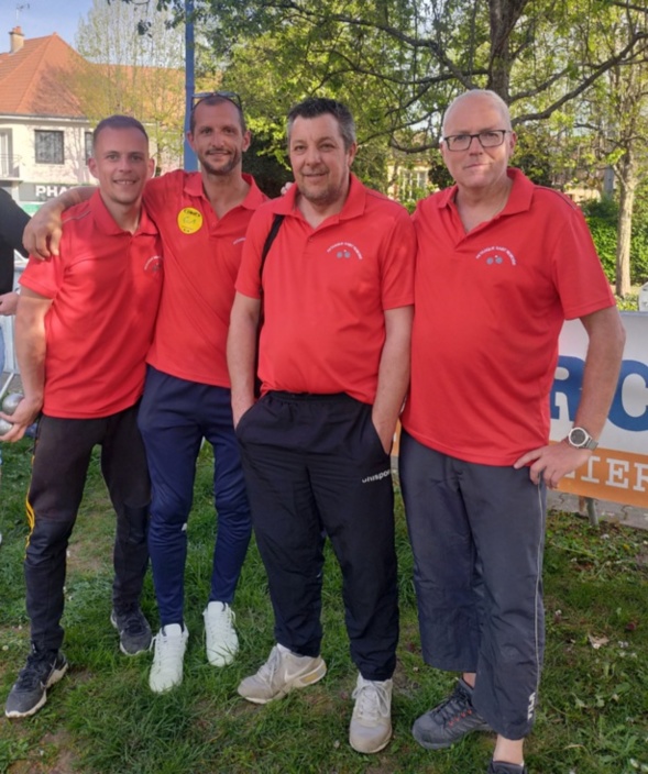 TÊTE A TÊTE MASCULIN : ALEX ET CHRISTOPHE S'INCLINENT EN 1ère PARTIE APRES LES POULES AU PRÉLIMINAIRE TÊTE A TÊTE MASCULIN : ALEX ET CHRISTOPHE S'INCLINENT EN 1ère PARTIE APRES LES POULES AU PRÉLIMINAIRE