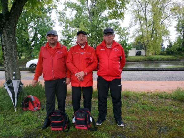 SERGE,KIKI ET DANIEL SE QUALIFIENT AU CHAMPIONNAT D'ALLIER TRIPLETTE PROMOTION