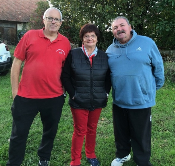 NICOLE ET LES 2 ALAIN FINALISTES DU CONCOURS (B) A SEUILLET NICOLE ET LES 2 ALAIN FINALISTES DU CONCOURS (B) A SEUILLET