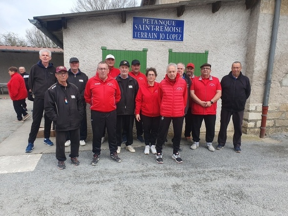 LES VÉTÉRANS (A) ÉCRASENT SALIGNY EN CHAMPIONNATS DES CLUBS