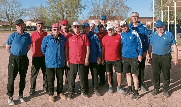 NOUVELLE DÉFAITE DES VÉTÉRANS (B) EN COUPE D'ALLIER FACE A VARENNES SUR ALLIER NOUVELLE DÉFAITE DES VÉTÉRANS (B) EN COUPE D'ALLIER FACE A VARENNES SUR ALLIER