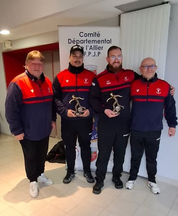 Les champions de l'Allier, Léo Bernard et Ryan Caray et les vices champions, Gilles Darabaz et Philippe Bernard.