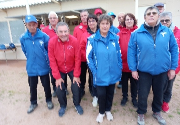 L'ÉQUIPE VÉTÉRAN (C) S'INCLINE DE JUSTESSE FACE A VARENNES SUR ALLIER EN CHAMPIONNAT DES CLUBS L'ÉQUIPE VÉTÉRAN (C) S'INCLINE DE JUSTESSE FACE A VARENNES SUR ALLIER EN CHAMPIONNAT DES CLUBS