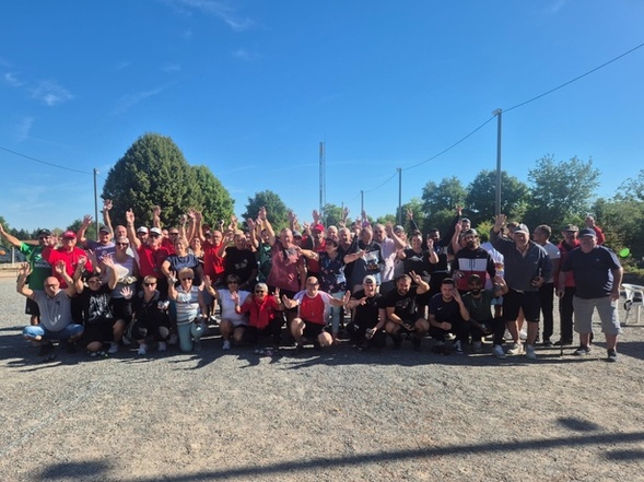 LES 50 ANS DU CLUB DIGNEMENT FÊTÉS PAR LES LICENCIÉS ET LEURS INVITÉS LES 50 ANS DU CLUB DIGNEMENT FÊTÉS PAR LES LICENCIÉS ET LEURS INVITÉS