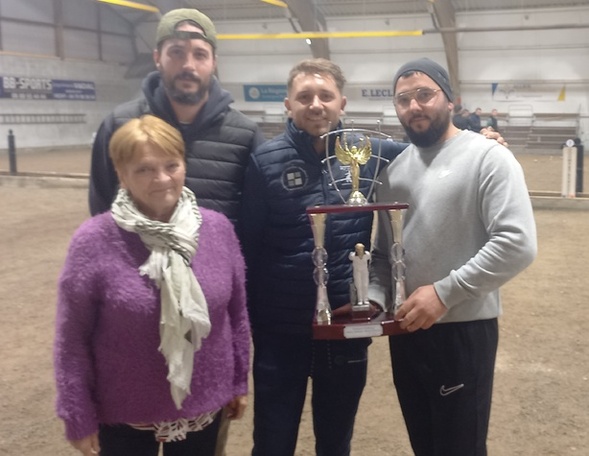 L'ÉQUIPE RODIER REMPORTE LE CHALLENGE TARTARIN / PIROCHE L'ÉQUIPE RODIER REMPORTE LE CHALLENGE TARTARIN / PIROCHE