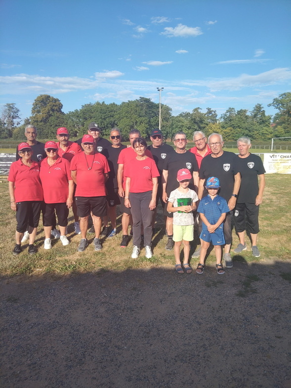 UNE VICTOIRE ET 2 DÉFAITES EN CHAMPIONNAT DES CLUBS POUR LES VÉTÉRANS UNE VICTOIRE ET 2 DÉFAITES EN CHAMPIONNAT DES CLUBS POUR LES VÉTÉRANS