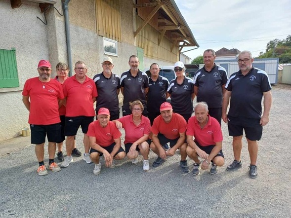 DERNIERE JOURNÉE DE CDC VÉTÉRANS - BELLE PERFORMANCE DE L'ÉQUIPE (A) QUI MONTE EN PREMIERE SÉRIE GRACE A SA VICTOIRE SUR MONTMARAULT ! DERNIERE JOURNÉE DE CDC VÉTÉRANS - BELLE PERFORMANCE DE L'ÉQUIPE (A) QUI MONTE EN PREMIERE SÉRIE GRACE A SA VICTOIRE SUR MONTMARAULT !
