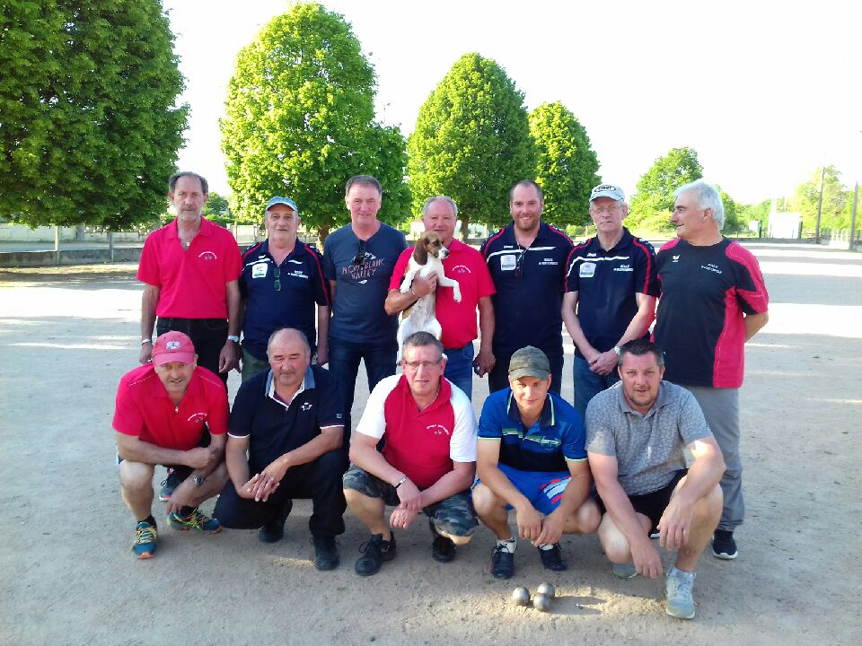 DEFAITE DES SENIORS (B) EN COUPE D'ALLIER FACE A MONTCOMBROUX (B)