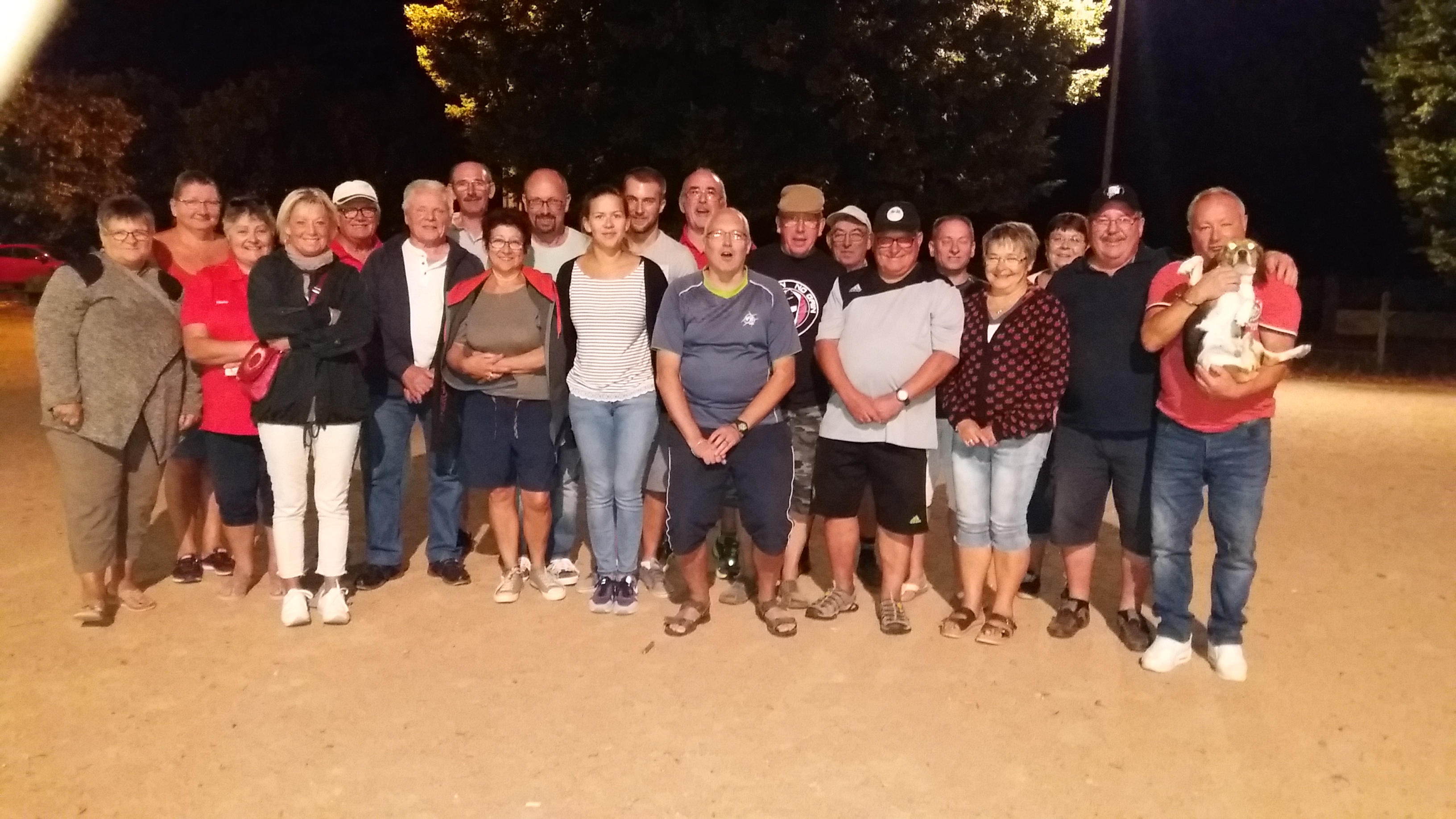 Les participants réunis en fin de soirée  pour la photo souvenir !