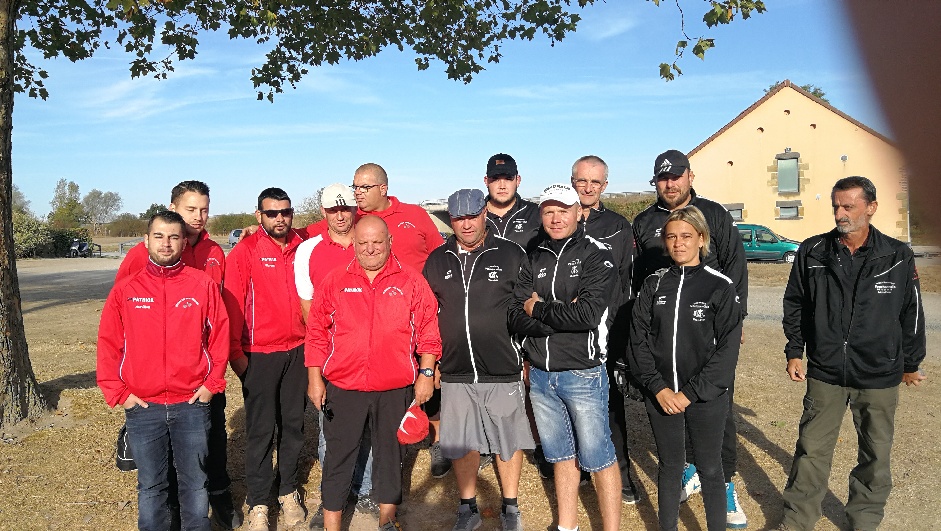 Les saint rémois réunis pour la photo souvenir avec les Lapalissois. Les saint rémois réunis pour la photo souvenir avec les Lapalissois.
