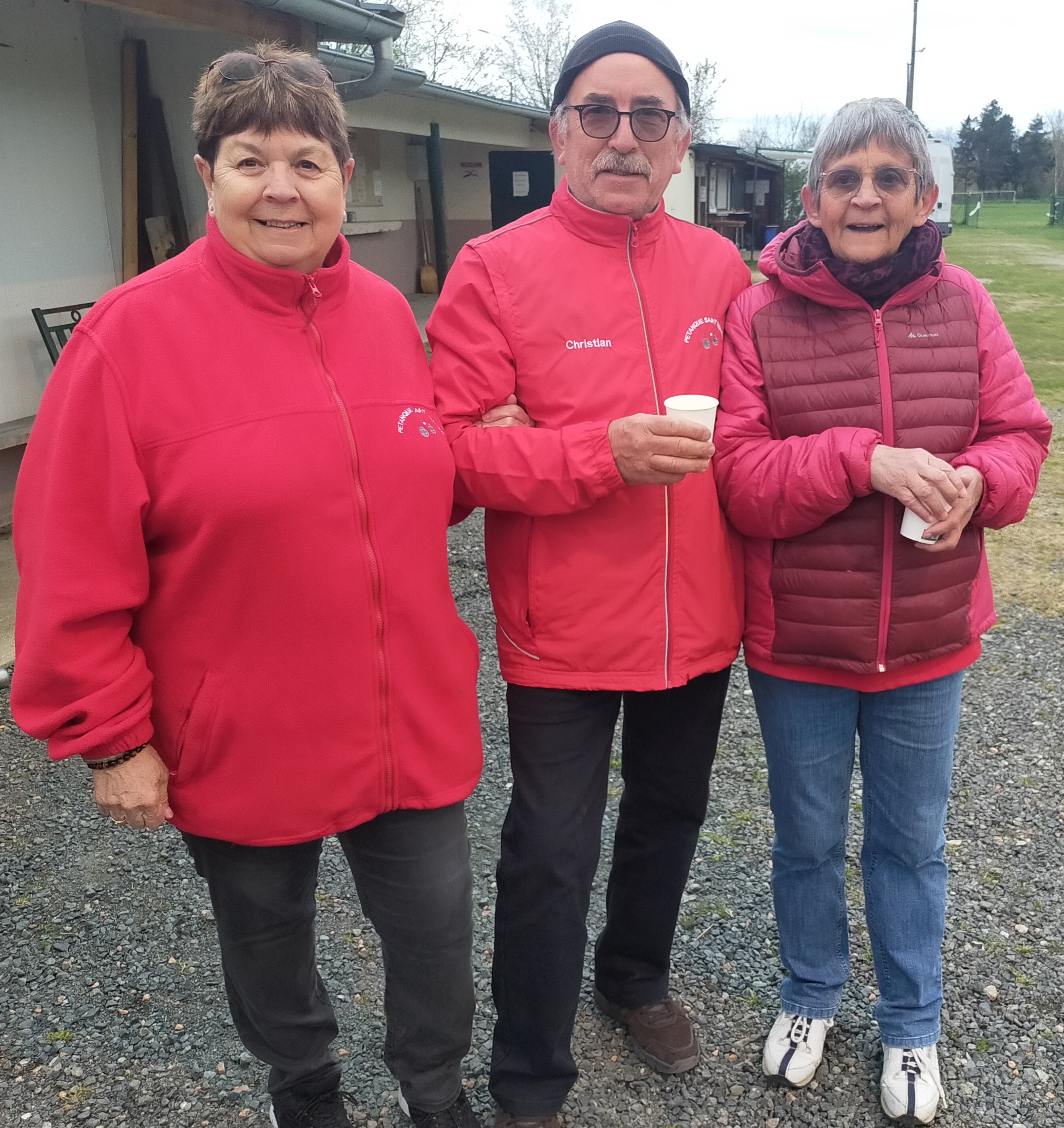 Les demies finalistes du concours B, Papaye, Christian et Martine.