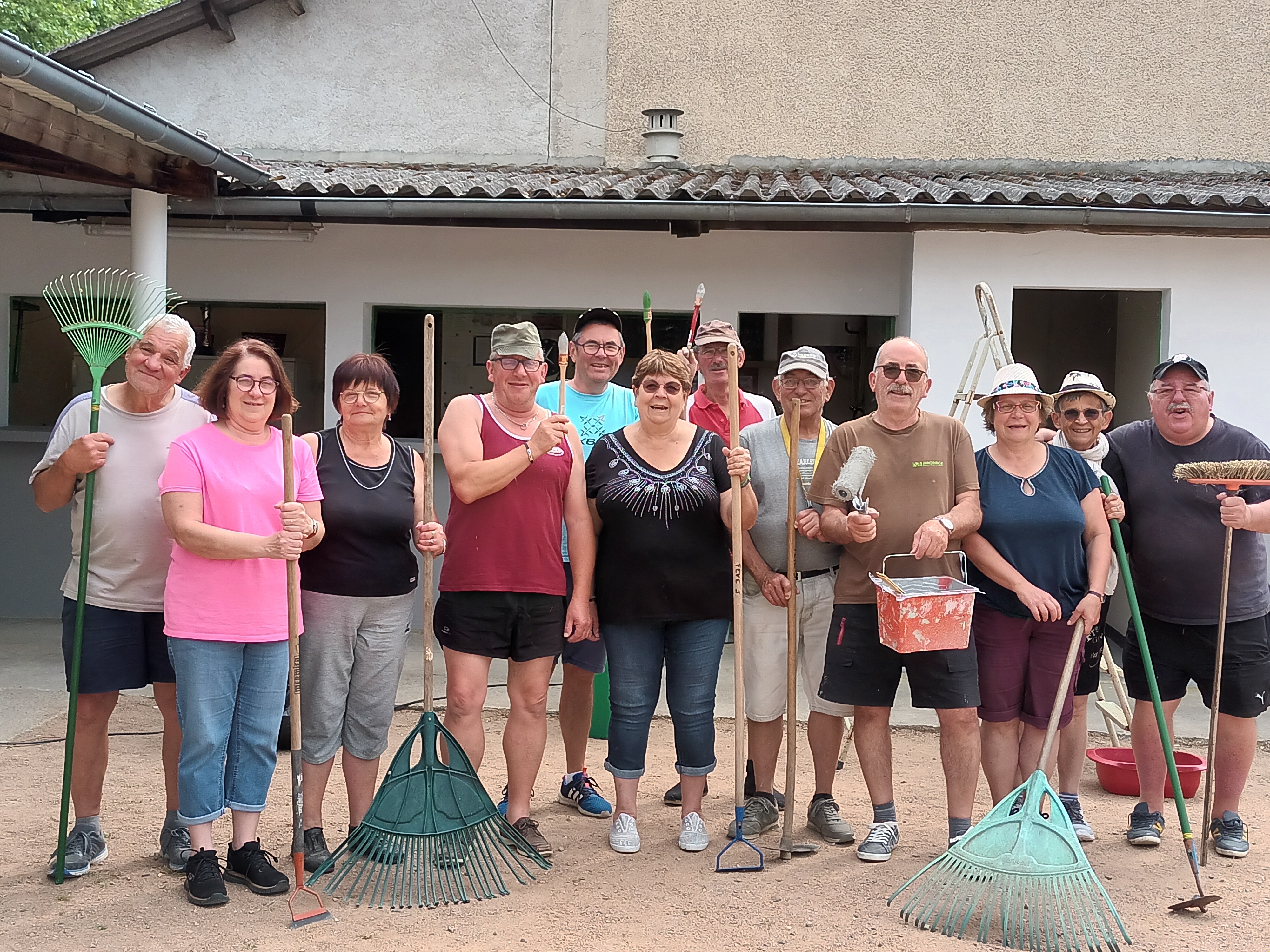 La photo souvenir de cette grosse journée de travail ! La photo souvenir de cette grosse journée de travail !
