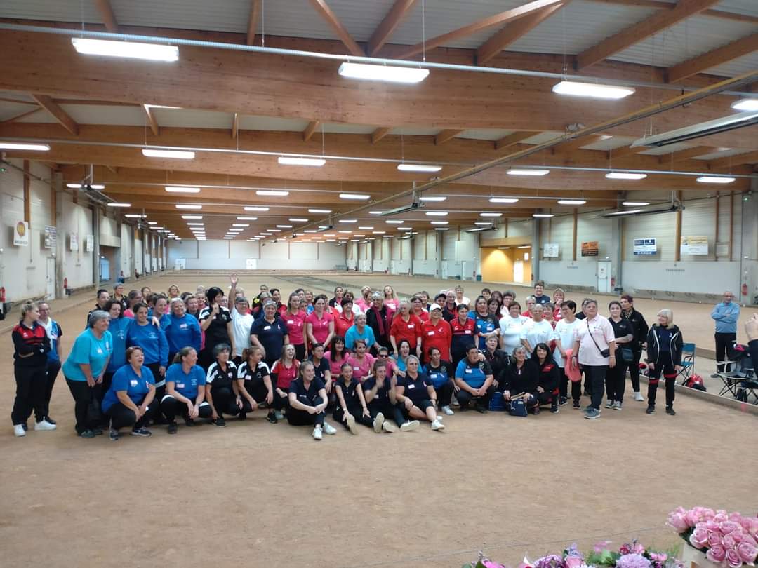 BON COMPORTEMENT DE NOS FEMININES AU SEMI MARATHON " OCTOBRE ROSE" A MONTLUÇON BON COMPORTEMENT DE NOS FEMININES AU SEMI MARATHON " OCTOBRE ROSE" A MONTLUÇON