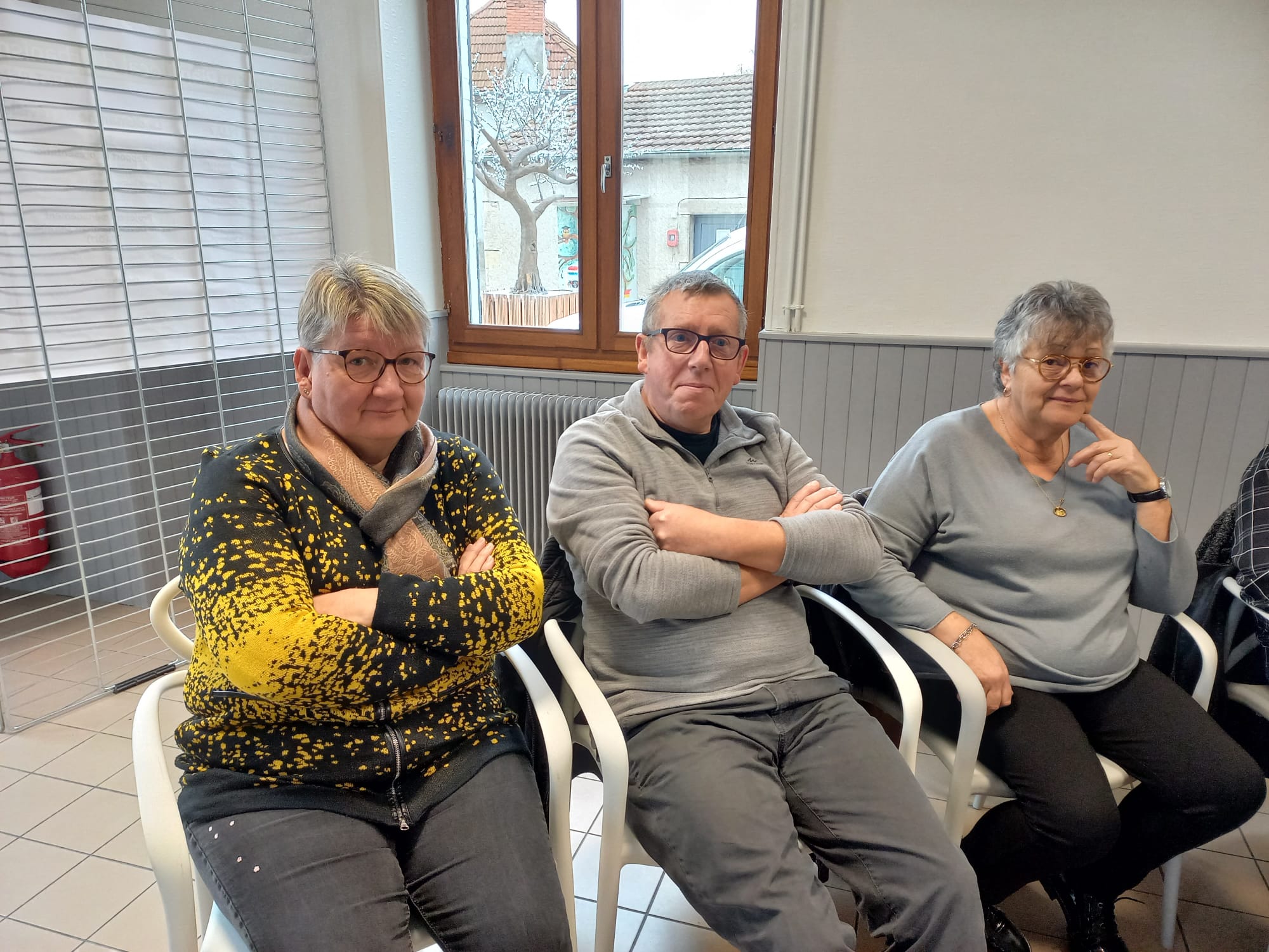 La trésorière adjointe, le président d'honneur et Eliane membre du C.D. La trésorière adjointe, le président d'honneur et Eliane membre du C.D.