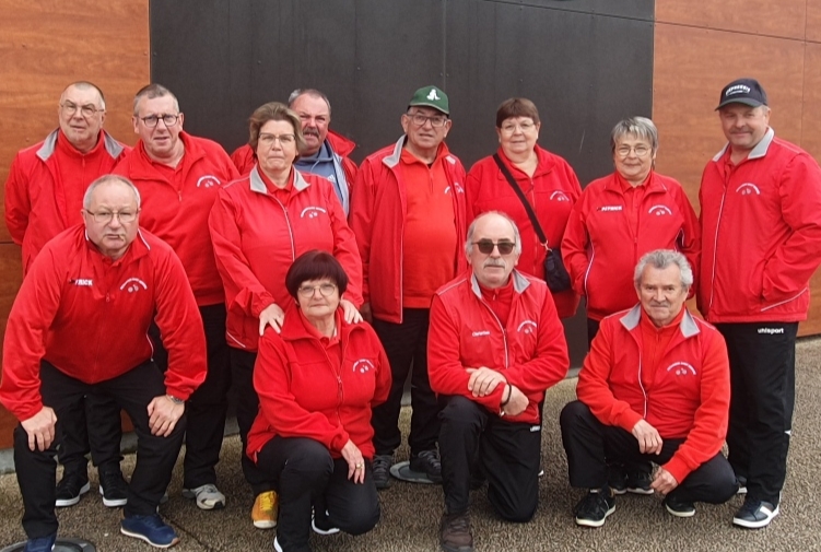 MONIQUE, CHRISTIAN ET KÉKÉ SE QUALIFIENT AUX CHAMPIONNATS D'ALLIER TRIPLETTE VÉTÉRANS A MONTAIGUET EN FOREZ MONIQUE, CHRISTIAN ET KÉKÉ SE QUALIFIENT AUX CHAMPIONNATS D'ALLIER TRIPLETTE VÉTÉRANS A MONTAIGUET EN FOREZ