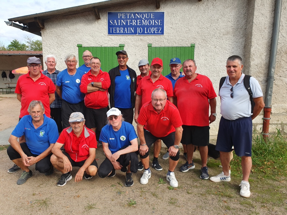 BESSAY PRIVE NOS VÉTÉRANS DE LA FINALE DE COUPE D'ALLIER EN S'IMPOSANT EN TERRE SAINT RÉMOISE