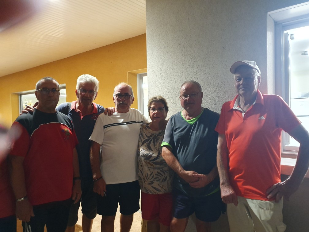 MARIE ANGE, KiKI ET CHRISTIAN REMPORTENT LE CONCOURS (C) A SAINT CHRISTOPHE MARIE ANGE, KiKI ET CHRISTIAN REMPORTENT LE CONCOURS (C) A SAINT CHRISTOPHE