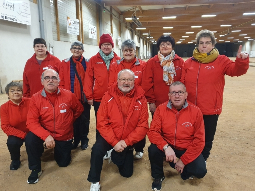 Les 3 équipes saint rémoises réunies avant le début de la compétition pour la photo souvenir. Les 3 équipes saint rémoises réunies avant le début de la compétition pour la photo souvenir.