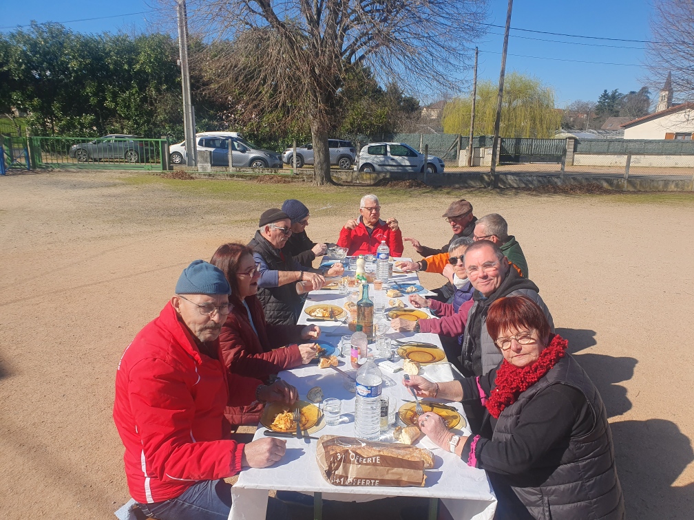 LE GRAND NETTOYAGE DE PRINTEMPS BIEN EFFECTUÉ AU TERRAIN DE LA GARE LE GRAND NETTOYAGE DE PRINTEMPS BIEN EFFECTUÉ AU TERRAIN DE LA GARE