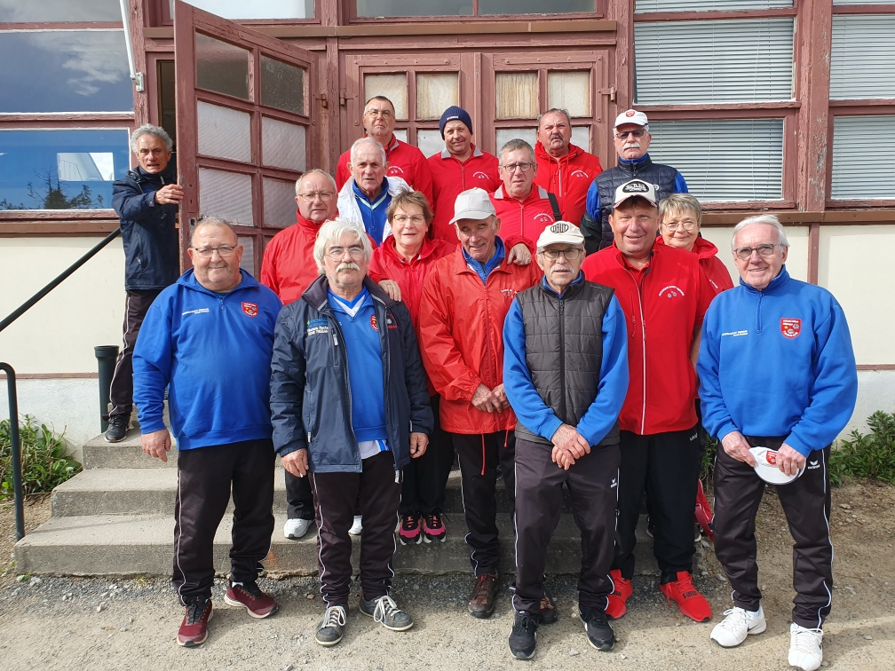 TREBAN S'OFFRE LE LEADER SAINT RÉMOIS EN CHAMPIONNAT DES CLUBS VÉTÉRAN 