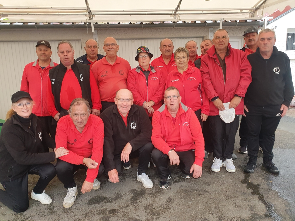 DÉFAITE DES VÉTÉRANS (A) FACE À BELLERIVE EN CHAMPIONNAT DES CLUBS DÉFAITE DES VÉTÉRANS (A) FACE À BELLERIVE EN CHAMPIONNAT DES CLUBS