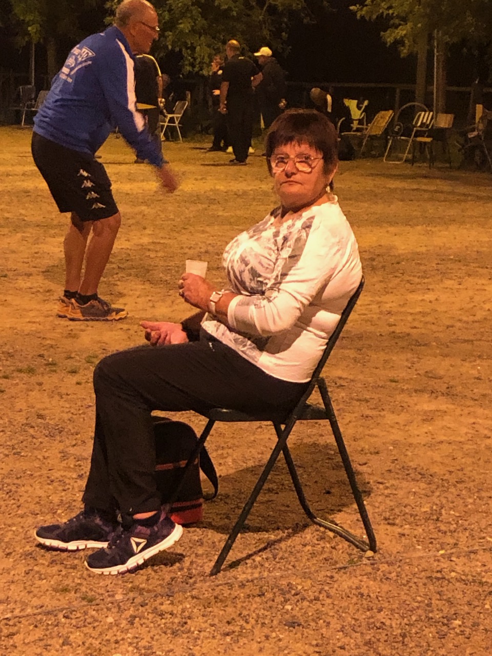 La présidente en pleine motivation ! La présidente en pleine motivation !