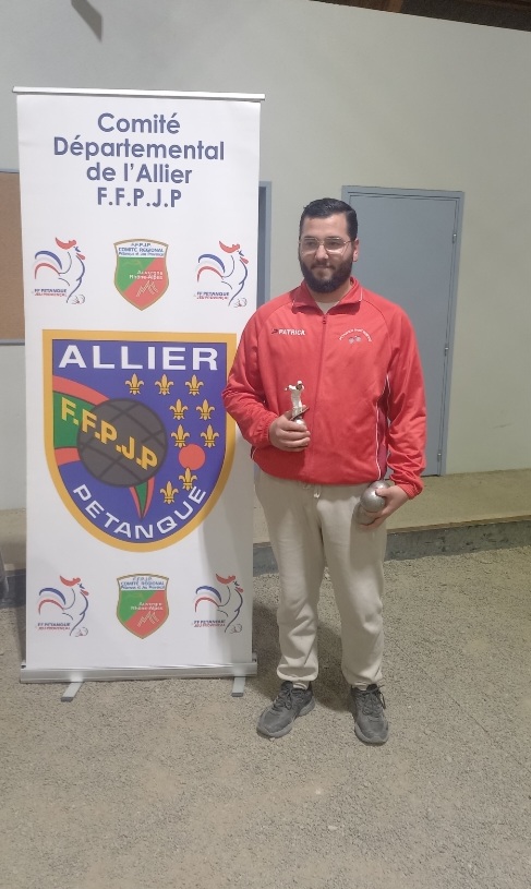 GROSSE PERFORMANCE DE DYLAN, VICE CHAMPION D'ALLIER AU TIR DE PRÉCISION GROSSE PERFORMANCE DE DYLAN, VICE CHAMPION D'ALLIER AU TIR DE PRÉCISION