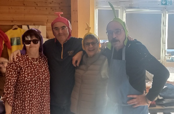 Nicole et les télétubbies du club, Po (Eric),Laa-Laa (Martine) et Dipsy (Lapin) ! Nicole et les télétubbies du club, Po (Eric),Laa-Laa (Martine) et Dipsy (Lapin) !